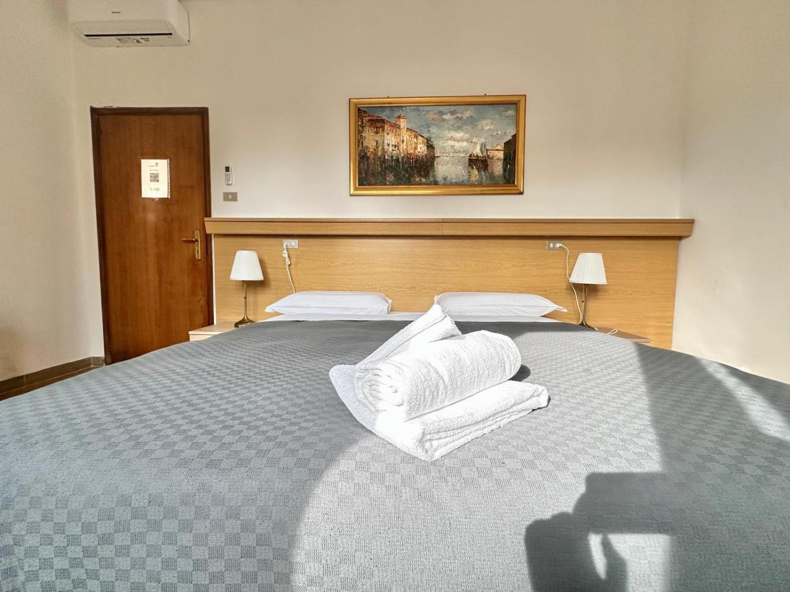 Hotel Tito ميستر المظهر الخارجي الصورة